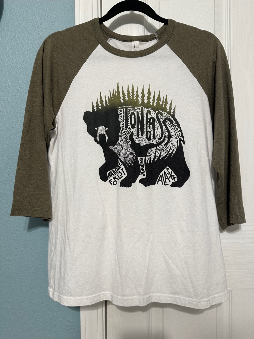 Alaska Olive & White Raglan Bear Graphic Tee NWOT SIZE MEDIUM